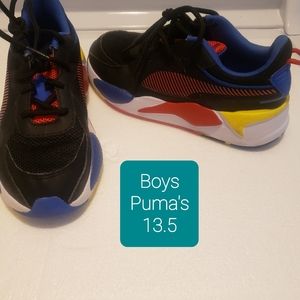 Boys shoes
